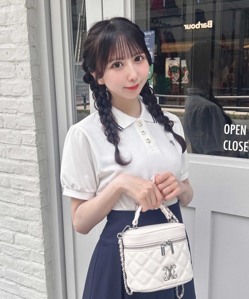 INGNI(イング)の「金ボタン胸ロゴポロトップス(ポロシャツ・レディース・ブラック×ホワイト/ネイビー系/ホワイト×ネイビー/ピンク系7・M)」の2枚目の写真