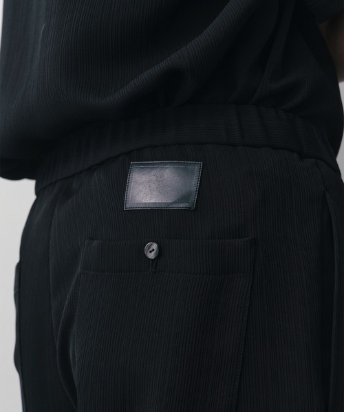 THE TOKYO(ザトウキョウ)の「【SILKα/シルクアルファ】SILK α Pleats Summer Easy Pants(その他パンツ・メンズ・ブラック・48/46)」の16枚目の写真