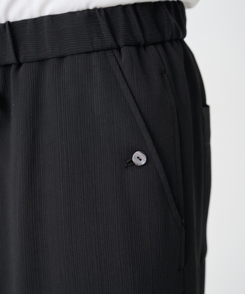 THE TOKYO(ザトウキョウ)の「【SILKα/シルクアルファ】SILK α Pleats Summer Easy Pants(その他パンツ・メンズ・ブラック・48/46)」の4枚目の写真