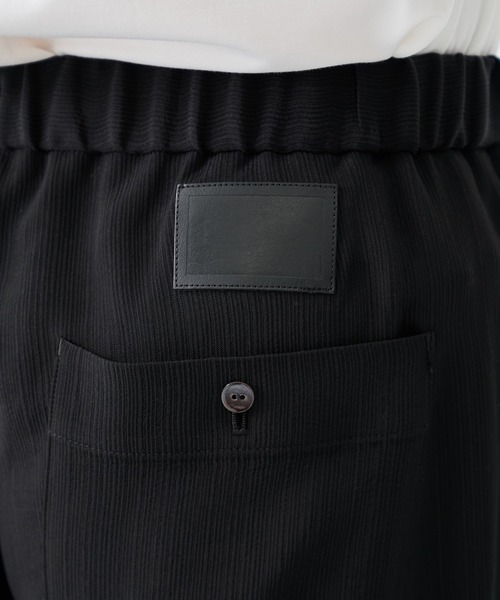 THE TOKYO(ザトウキョウ)の「【SILKα/シルクアルファ】SILK α Pleats Summer Easy Pants(その他パンツ・メンズ・ブラック・48/46)」の2枚目の写真