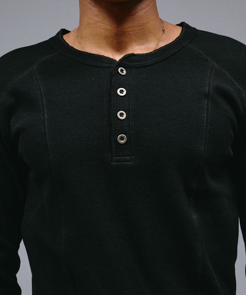 ANDER HUNK(アンダーハンク)の「Slim Fit Rib Henry neck LS T-shirt/スリムフィットリブヘンリーネックロングスリーブTシャツ(Tシャツ/カットソー・メンズ・ライトグレー/ブラック・LARGE/MEDIUM/SMALL)」の16枚目の写真