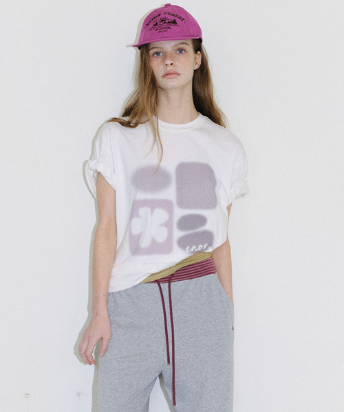 EN OR（エンオール）の「[CORE] SMUDGE GRAPHIC T-SHIRT - WHITE（Tシャツ/カットソー・レディース・その他・FREE）」の2枚目の写真