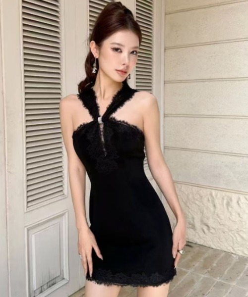 Lana821(ラナハニー)の「クロスレース ホルターネック タイトミニドレス(ワンピース・レディース・ブラック・MEDIUM)」の17枚目の写真