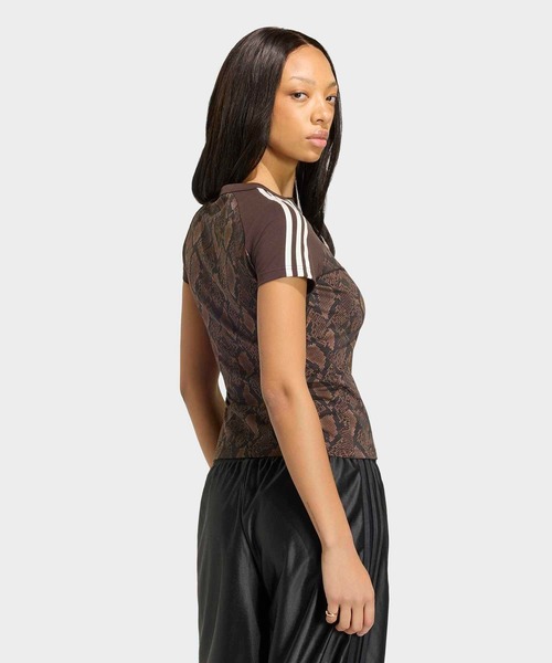 adidas（アディダス）の「スネークプリント カリ Tシャツ / アディダスオリジナルス adidas Originals（Tシャツ/カットソー・レディース・ブラウン・XX-LARGE/3XL/LARGE/MEDIUM/SMALL/X-LARGE）」の6枚目の写真