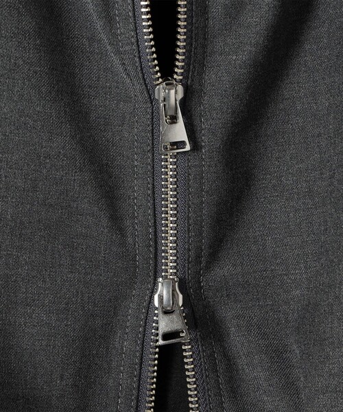 quaranciel(カランシエル)の「quaranciel:〈洗濯機可能〉ウールライク ドロスト ギャザー ジップ ブルゾン(ブルゾン・レディース・ベージュ/チャコールグレー・ONE SIZE)」の7枚目の写真