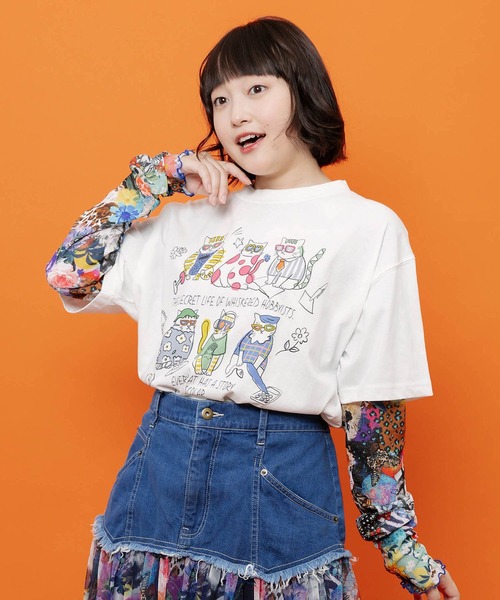 ScoLar（スカラー）の「ScoLar(スカラー) おしゃれネコ柄 接触冷感Tシャツ（Tシャツ/カットソー・レディース・パープル/オフホワイト/ブラック/ブラウン・MEDIUM）」の6枚目の写真