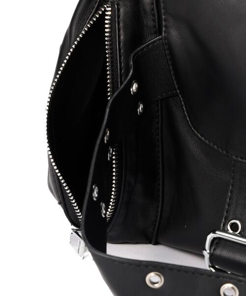 B'2nd(ビーセカンド)の「MAVYTH/メヴィス/3BELT BIG SHOULDER BAG(ショルダーバッグ・レディース・ブラック・F)」の12枚目の写真