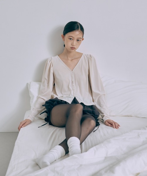 EN NEUME(エンノイム)の「2Way Sheer Velour Puff tops(カーディガン/ボレロ・レディース・アイボリー/ブラウン・FREE)」の3枚目の写真