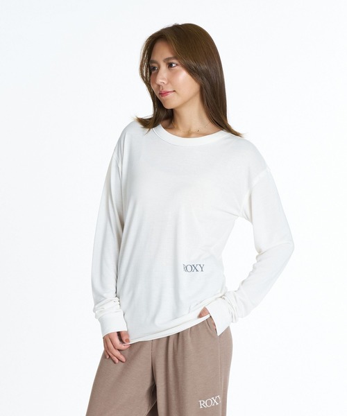 ROXY(ロキシー)の「ROXY FITNESS GENTLE FLOW L/S TEE コラーゲン・アミノ酸配合 モイスト長袖Tシャツ 【2026年秋冬モデル】/ロキシー(Tシャツ/カットソー・レディース・ブラック系その他/ベージュ/オフホワイト・SMALL/MEDIUM/LARGE)」の2枚目の写真