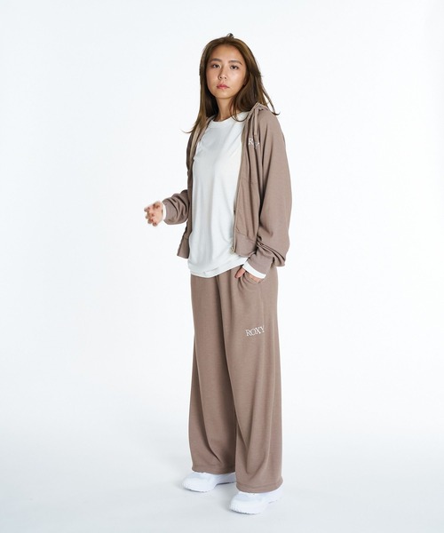 ROXY(ロキシー)の「ROXY FITNESS GENTLE FLOW L/S TEE コラーゲン・アミノ酸配合 モイスト長袖Tシャツ 【2026年秋冬モデル】/ロキシー(Tシャツ/カットソー・レディース・ブラック系その他/ベージュ/オフホワイト・SMALL/MEDIUM/LARGE)」の9枚目の写真