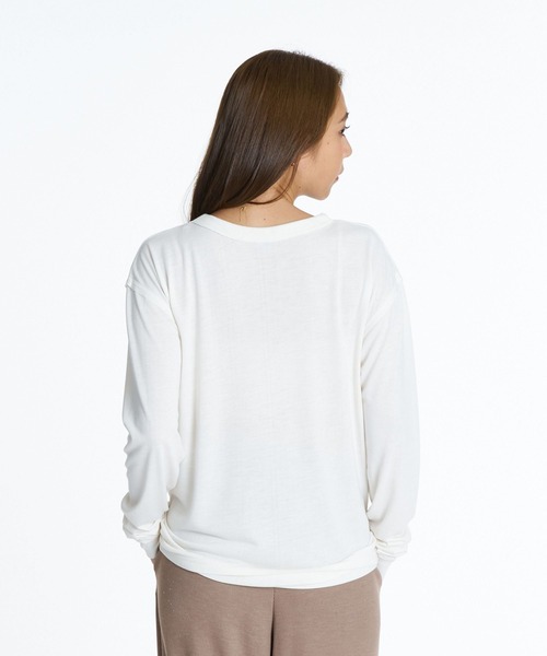 ROXY(ロキシー)の「ROXY FITNESS GENTLE FLOW L/S TEE コラーゲン・アミノ酸配合 モイスト長袖Tシャツ 【2026年秋冬モデル】/ロキシー(Tシャツ/カットソー・レディース・ブラック系その他/ベージュ/オフホワイト・SMALL/MEDIUM/LARGE)」の13枚目の写真