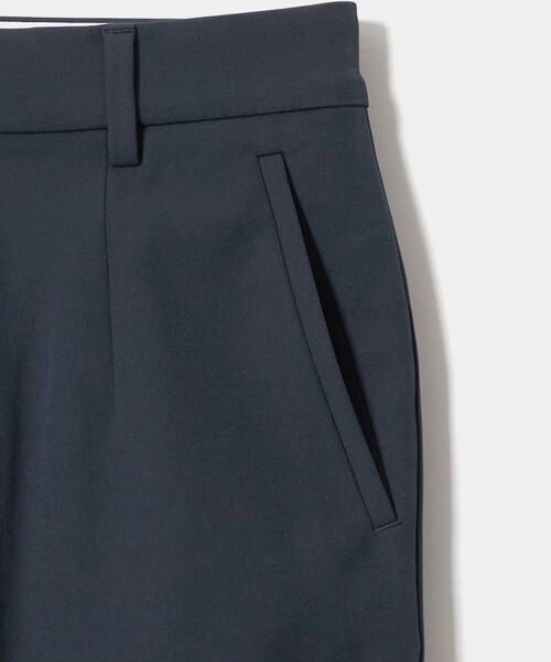 UNITED ARROWS GOLF(ユナイテッドアローズゴルフ)の「ウィメンズ スリム ノープリーツ パンツ 吸水速乾 UV 防しわ(その他パンツ・レディース・ネイビー/ナチュラル・L/M/S)」の22枚目の写真