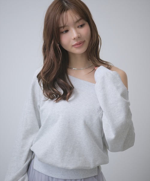 AND COUTURE（アンドクチュール）の「サイドジップオフショルスウェットプルオーバー（Tシャツ/カットソー・レディース・ネイビー/ピンク/ブラウン/グレー・FREE）」の2枚目の写真