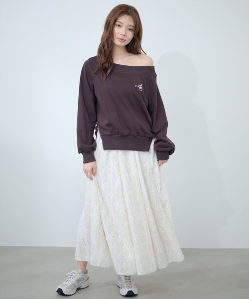 AND COUTURE（アンドクチュール）の「サイドジップオフショルスウェットプルオーバー（Tシャツ/カットソー・レディース・ネイビー/ピンク/ブラウン/グレー・FREE）」の19枚目の写真