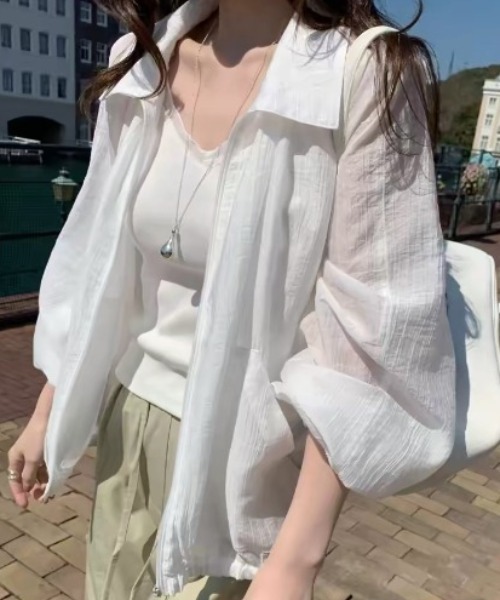 witch(ウイッチ)の「シアーマウンテンパーカージップアップブルゾン(Tシャツ/カットソー・レディース・ピンク/ブラック/ホワイト・FREE)」の4枚目の写真