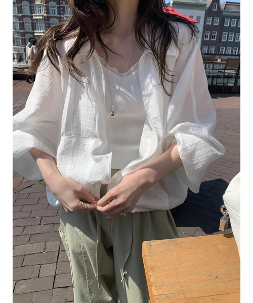 witch(ウイッチ)の「シアーマウンテンパーカージップアップブルゾン(Tシャツ/カットソー・レディース・ピンク/ブラック/ホワイト・FREE)」の12枚目の写真