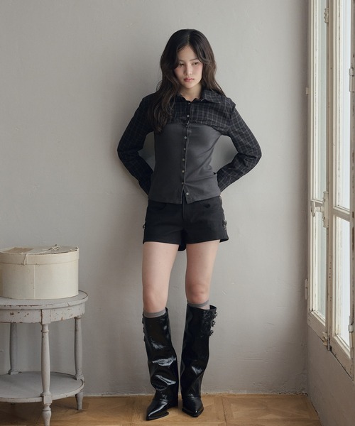 LiLIN(リリン)の「ビスチェレイヤードシャツトップス / bustier layered shirt top(シャツ/ブラウス・レディース・アイボリー/チャコールグレー・FREE)」の12枚目の写真