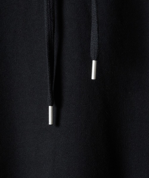 NUMBER (N)INE(ナンバーナイン)の「FIRM COTTON LIGHT SHORT PILE PULLOVER SWEAT HOODIE / ファーム コットン ライト ミニ裏毛 ワンポイント ロゴプリント スウェット プルオーバー パーカー(パーカー・メンズ・ブラック/トップグレー・M/L/XL)」の6枚目の写真
