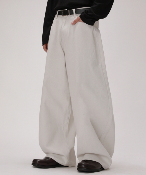 DEVELOVE(デヴローブ)の「ボールドバルーンフィットコットンパンツ(その他パンツ・メンズ・ブラック/ベージュ/オートミール・M/L/XL)」の8枚目の写真