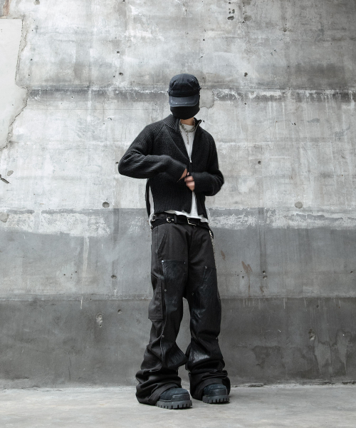 ROARINGRAD(ロアリングラド)の「ダブルニーカーペンターフレアパンツブラック(その他パンツ・メンズ・その他・LARGE/MEDIUM/SMALL)」の2枚目の写真
