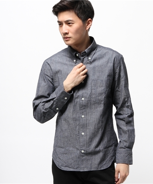 BEAMS LIGHTS Men's(ビームスライツ メンズ)の「Manual Alphabet / 6.5ozせルビッチシャンブレーボタンダウンシャツ(シャツ/ブラウス・メンズ・ブルー・SMALL/MEDIUM/LARGE/X-LARGE)」の1枚目の写真