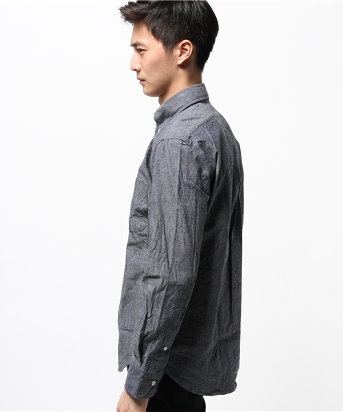 BEAMS LIGHTS Men's(ビームスライツ メンズ)の「Manual Alphabet / 6.5ozせルビッチシャンブレーボタンダウンシャツ(シャツ/ブラウス・メンズ・ブルー・SMALL/MEDIUM/LARGE/X-LARGE)」の2枚目の写真