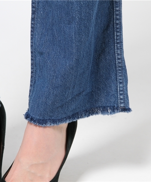 URBAN RESEARCH（アーバンリサーチ）の「UR コーンデニムパンツ（デニムパンツ・レディース・ブルー系その他/ライトインディゴブルー・36/38）」の13枚目の写真