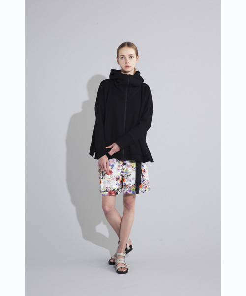 AVIE（アビィ）の「テントライン裏毛ライトパーカー（パーカー・レディース・グレー/ブラック・38）」の7枚目の写真