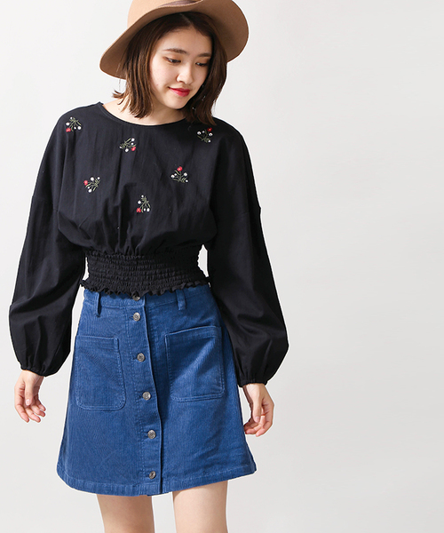 WEGO（ウィゴー）の「WEGO/前ボタンコーデュロイミニスカート（スカート・レディース・ブラック/ブラウン/ブルー/ワイン/ライトピンク/グリーン系その他/ライトベージュ・LARGE/MEDIUM/SMALL）」の5枚目の写真