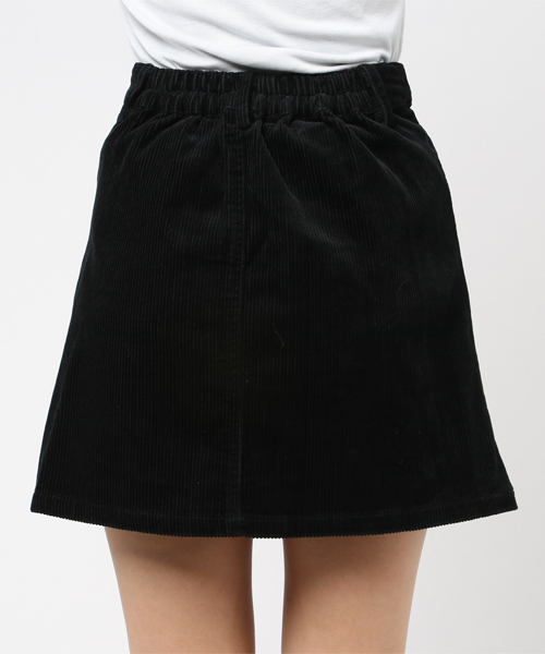 WEGO（ウィゴー）の「WEGO/前ボタンコーデュロイミニスカート（スカート・レディース・ブラック/ブラウン/ブルー/ワイン/ライトピンク/グリーン系その他/ライトベージュ・LARGE/MEDIUM/SMALL）」の11枚目の写真