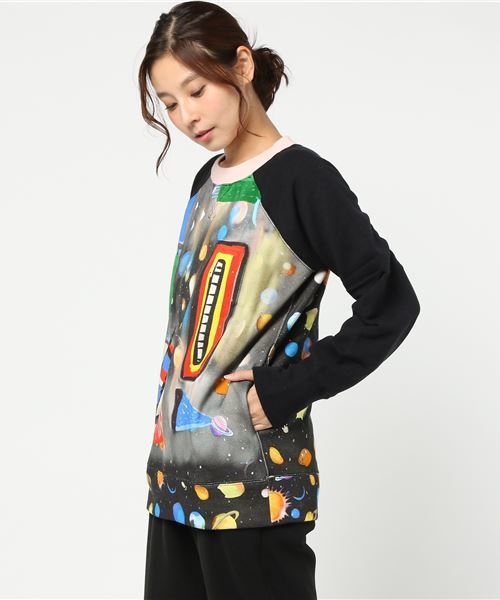 I.S. chisato tsumori ツモリチサト  スウェット トレーナー TSUMORI CHISATO（ツモリチサト）の「TCﾕﾆﾊﾞｰｽｸﾞﾗﾌｨｯｸT