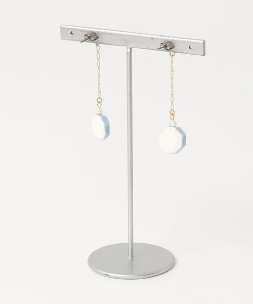 TONE SELECT GOODS(トーンセレクトグッズ)の「【IRODORI】揺れる六角のpierce(水色)(ピアス(両耳用)・レディース・ライトブルー・FREE)」の2枚目の写真