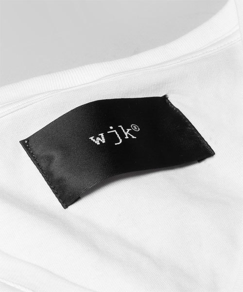 NANO universe（ナノユニバース）の「ｗｊｋ / Plain V-neck Tee S/S（Tシャツ/カットソー・メンズ・ホワイト/ブラック/グレー/カーキ/ネイビー/ライトピンク・SMALL/MEDIUM/LARGE）」の15枚目の写真