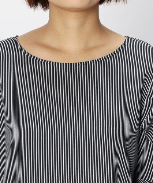 NARACAMICIE（ナラカミーチェ）の「ソフトストレッチジョーゼットフリル袖ブラウス（シャツ/ブラウス・レディース・ブラック/ネイビー/ホワイト・MEDIUM/LARGE/SMALL）」の5枚目の写真