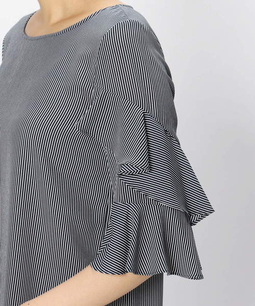 NARACAMICIE（ナラカミーチェ）の「ソフトストレッチジョーゼットフリル袖ブラウス（シャツ/ブラウス・レディース・ブラック/ネイビー/ホワイト・MEDIUM/LARGE/SMALL）」の7枚目の写真