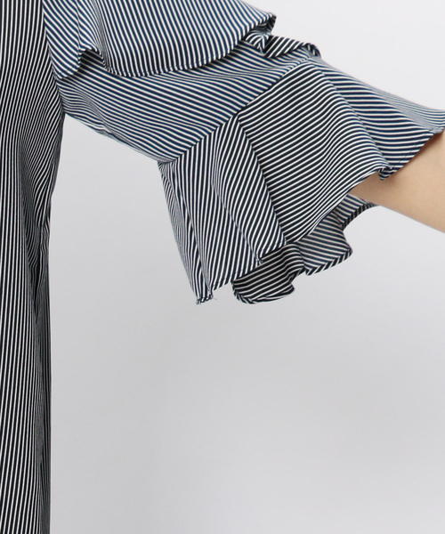 NARACAMICIE（ナラカミーチェ）の「ソフトストレッチジョーゼットフリル袖ブラウス（シャツ/ブラウス・レディース・ブラック/ネイビー/ホワイト・MEDIUM/LARGE/SMALL）」の8枚目の写真