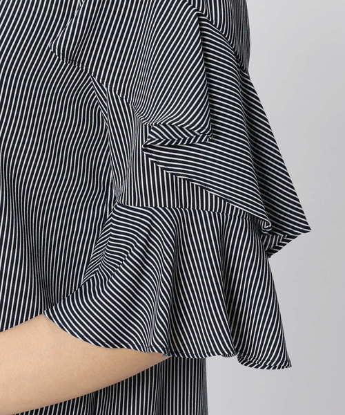 NARACAMICIE（ナラカミーチェ）の「ソフトストレッチジョーゼットフリル袖ブラウス（シャツ/ブラウス・レディース・ブラック/ネイビー/ホワイト・MEDIUM/LARGE/SMALL）」の9枚目の写真