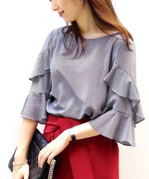 NARACAMICIE（ナラカミーチェ）の「ソフトストレッチジョーゼットフリル袖ブラウス（シャツ/ブラウス・レディース・ブラック/ネイビー/ホワイト・MEDIUM/LARGE/SMALL）」の16枚目の写真