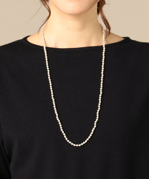 Doux archives（ドゥアルシーヴ）の「TINAネックレス付ボートプルオーバー（ニット/セーター・レディース・ブラック/パープル/モカ/ホワイト×ブラック・MEDIUM）」の14枚目の写真