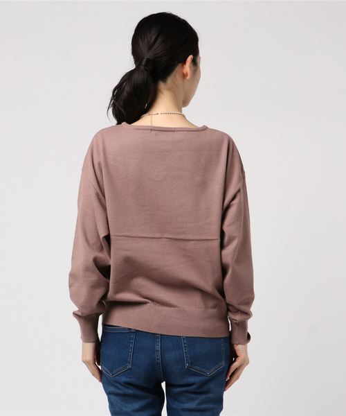 Doux archives（ドゥアルシーヴ）の「TINAネックレス付ボートプルオーバー（ニット/セーター・レディース・ブラック/パープル/モカ/ホワイト×ブラック・MEDIUM）」の6枚目の写真