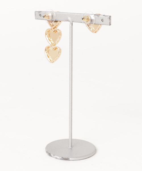 Fun & Daily（ファンアンドデイリー）の「F&D : アシンメトリーハートピアス（ピアス（両耳用）・レディース・レッド/ピンク・FREE）」の3枚目の写真