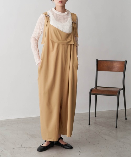 Chaco closet(チャコ クローゼット)の「アシンメトリー変形サロペット(サロペット/オーバーオール・レディース・ベージュ/オリーブ/ブラック・FREE)」の12枚目の写真