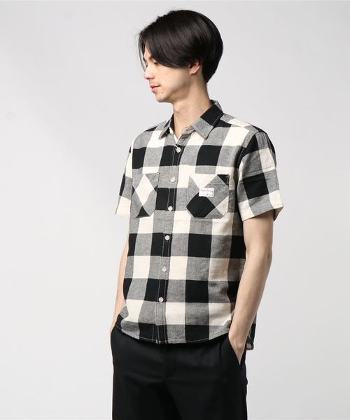 JEANS MATE(ジーンズメイト)の「綿麻チェックワークシャツ(シャツ/ブラウス・メンズ・ブラック/ネイビー/グレー・MEDIUM/X-LARGE/LARGE)」の1枚目の写真