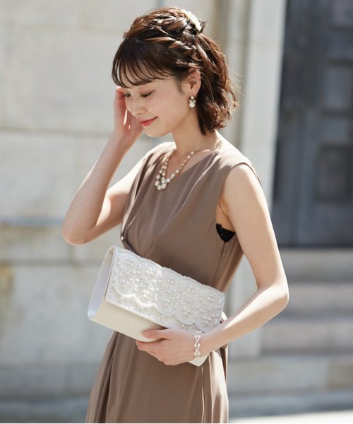 Dorry Doll（ドリードール）の「ビーズｘパール刺繍モチーフ使いクラッチバッグ（クラッチバッグ・レディース・ブラック/ベージュ/モカ・FREE）」の5枚目の写真