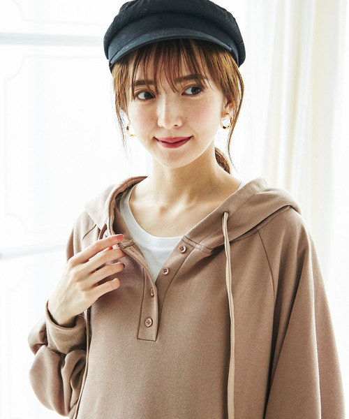 GeeRA(ジーラ)の「ヘンリーネックパーカー(パーカー・レディース・ブラック/モカ/杢グレー・MEDIUM/LARGE/X-LARGE)」の5枚目の写真