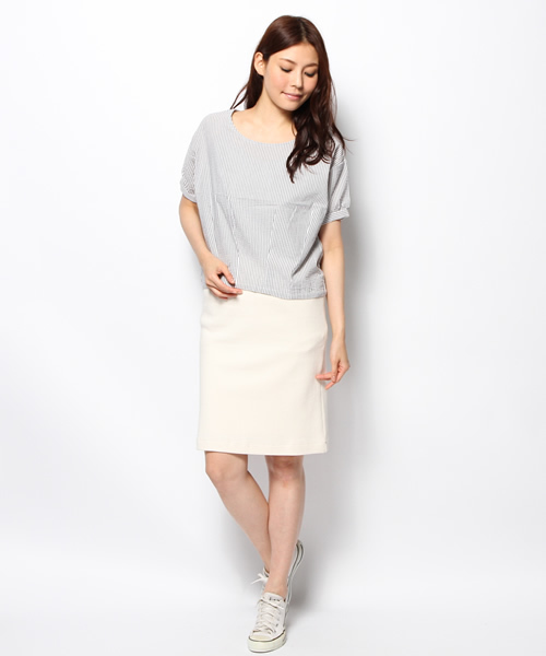 DISCOAT（ディスコート）の「【Discoat】サッカー裾タックブラウス（シャツ/ブラウス・レディース・ブラック/ブルー/その他20/オフホワイト・ﾌﾘ-）」の13枚目の写真