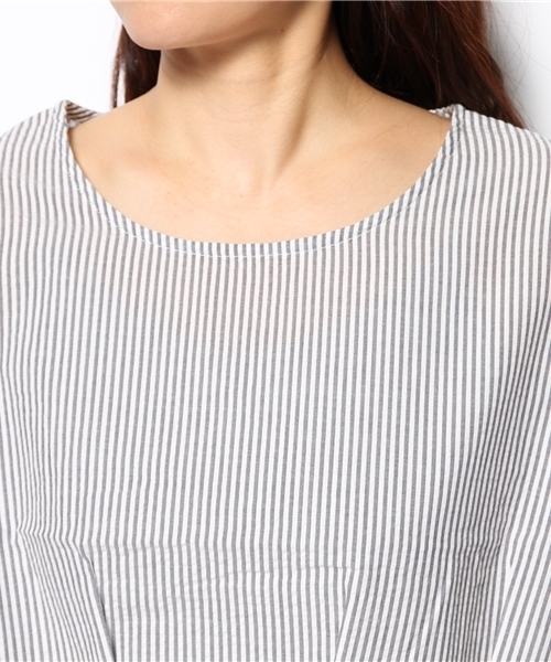 DISCOAT（ディスコート）の「【Discoat】サッカー裾タックブラウス（シャツ/ブラウス・レディース・ブラック/ブルー/その他20/オフホワイト・ﾌﾘ-）」の12枚目の写真