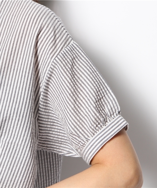 DISCOAT（ディスコート）の「【Discoat】サッカー裾タックブラウス（シャツ/ブラウス・レディース・ブラック/ブルー/その他20/オフホワイト・ﾌﾘ-）」の9枚目の写真