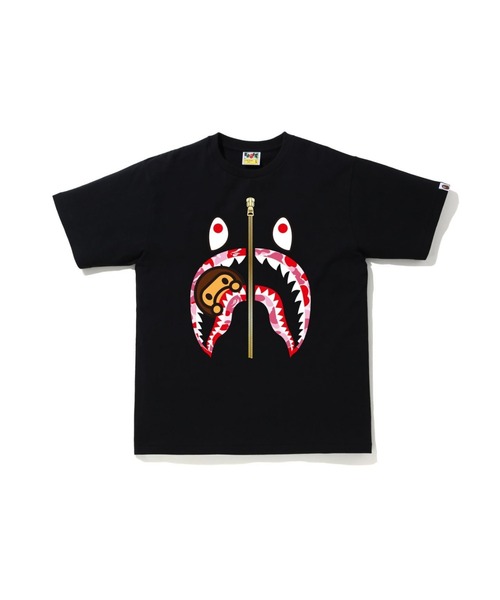 A BATHING APE(アベイシングエイプ)の「ABC CAMO MILO SHARK TEE M(Tシャツ/カットソー・メンズ・ホワイト×グリーン/ホワイト×ネイビー/ブラック×ブルー/ブラック×グリーン/ホワイト×ピンク/ブラック×ピンク・SMALL/MEDIUM/LARGE/X-LARGE/XX-LARGE/XXX-LARGE)」の6枚目の写真