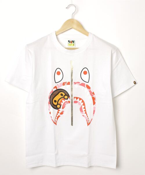 A BATHING APE(アベイシングエイプ)の「ABC CAMO MILO SHARK TEE M(Tシャツ/カットソー・メンズ・ホワイト×グリーン/ホワイト×ネイビー/ブラック×ブルー/ブラック×グリーン/ホワイト×ピンク/ブラック×ピンク・SMALL/MEDIUM/LARGE/X-LARGE/XX-LARGE/XXX-LARGE)」の14枚目の写真